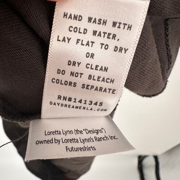 DAYDREAMER LA NWT Evereve Loretta Lynn Nashville Tenessee Graphic Tee // XS - Picture 7 of 10